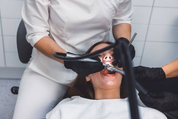 Best Emergency Tooth Extraction in Papillion, NE
